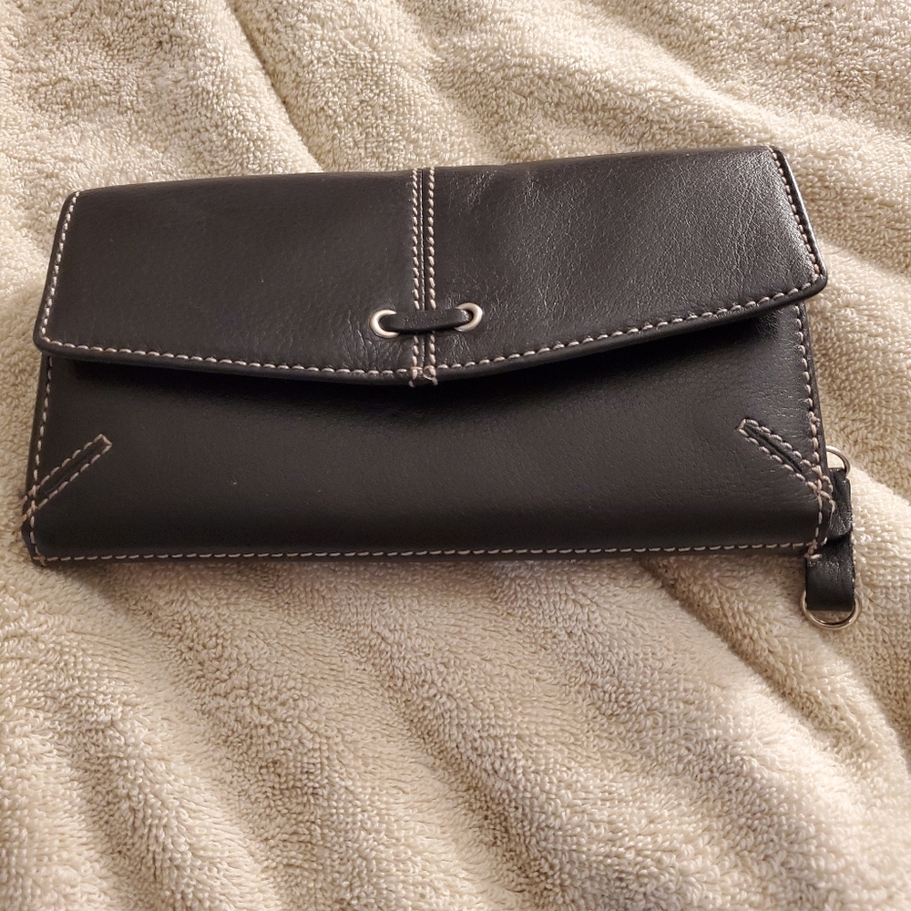 Guang Tong Black Leather Wallet